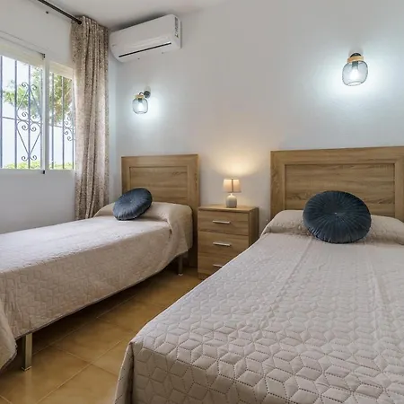 Living On The , First Line + Big Terrace Views * 贝纳尔马德纳